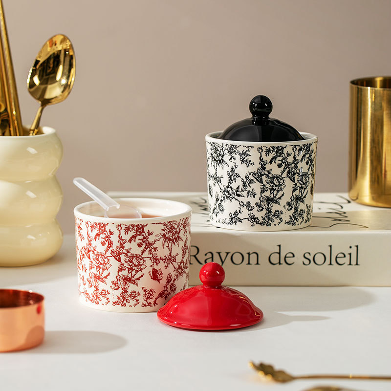 Ceramic seasoning jar, kitchen supplies, seasoning jar set, household seasoning box three-piece set, exquisite salt jar