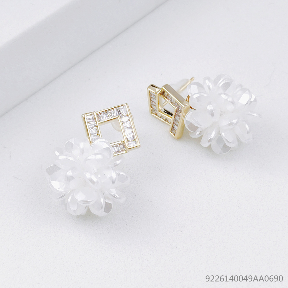 New Ice Flower Earrings Women Ear Stud Earrings