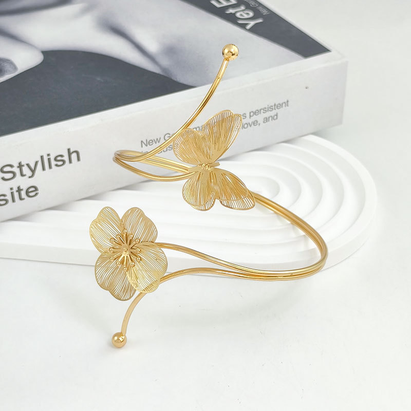 Metal open adjustable exaggerated butterfly flower hollow accessory arm ring