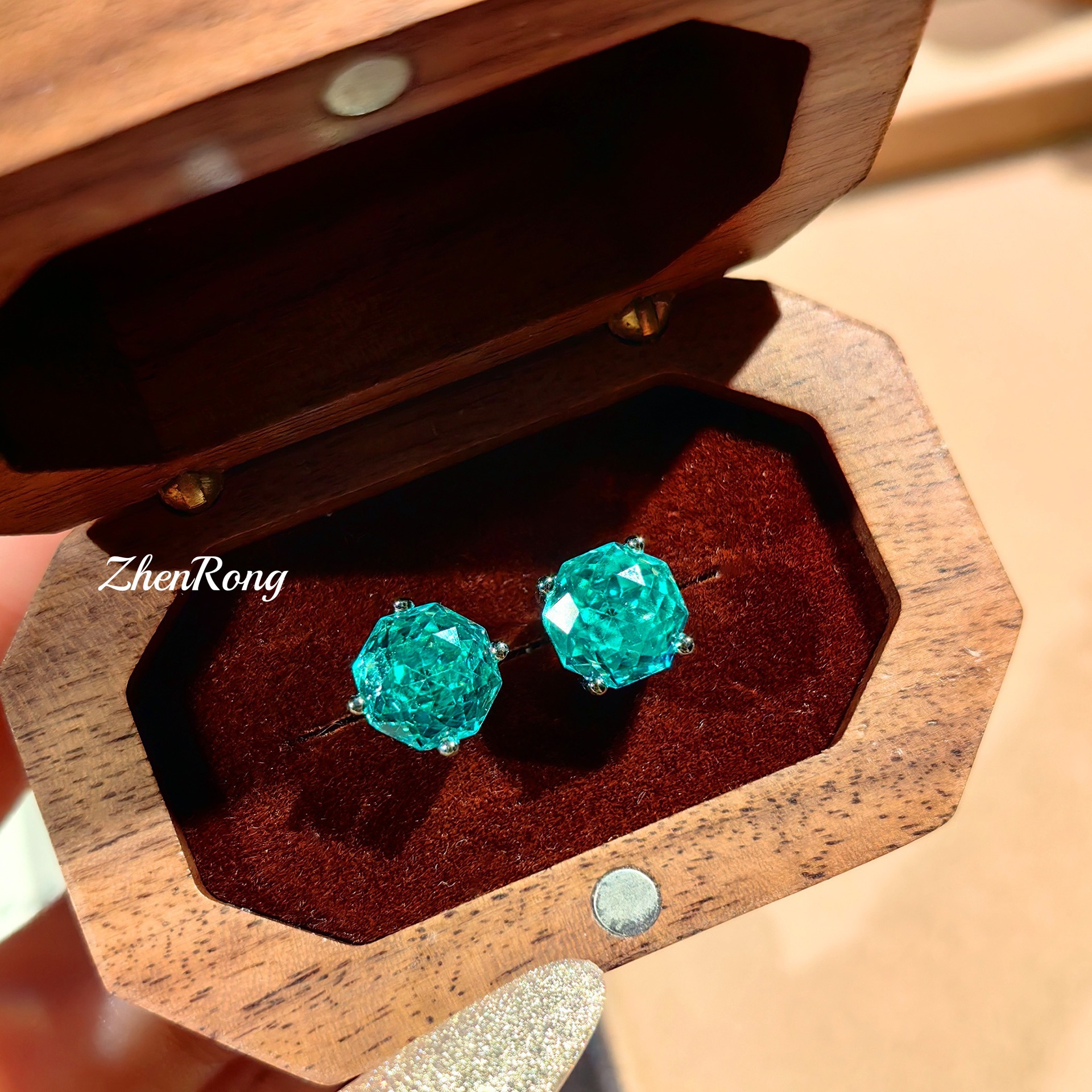Octagonal millennium rose cut Paraiba necklace pendant inlaid high carbon diamond炫彩 diamond earrings yellow diamond ring women