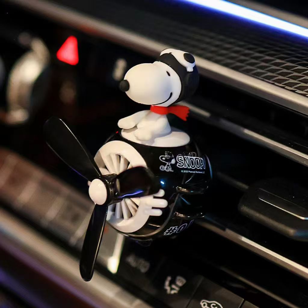 Cute Little Plane Car Aromatherapy Air Vent Perfume Clip Car Perfume Fan Car Decoration Ornament