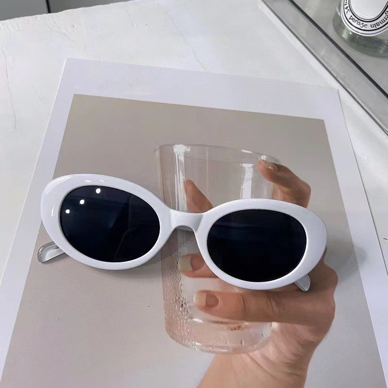 Oval small frame sunglasses for women, UV protection
