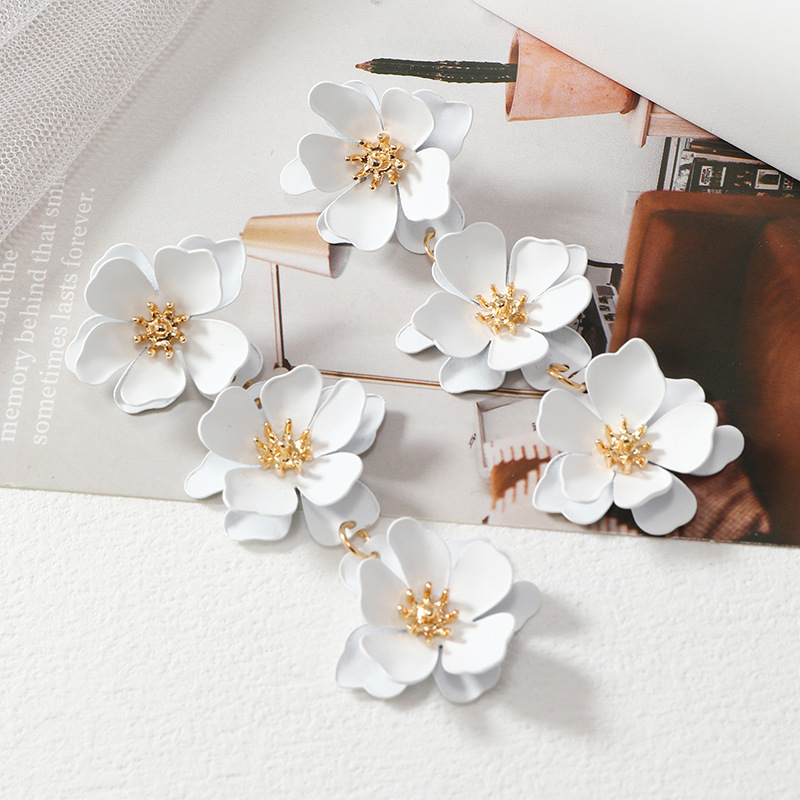 High-quality long dopamine flower earrings rose red ear studs