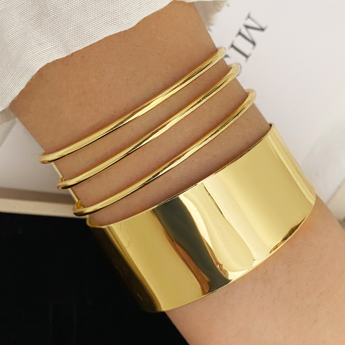 Trendy Exaggerated Large Area Smooth Bangle Bohemian Style Multi-Layer Alloy Bangle Women's Hand Jewelry
