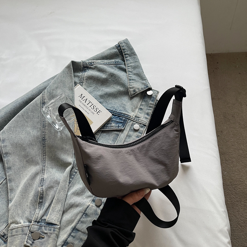 2026 New Small Moon Bag Crossbody / Wide Underarm Crossbody Bag Women Canelé Style Outfit Outdoor Small Bag