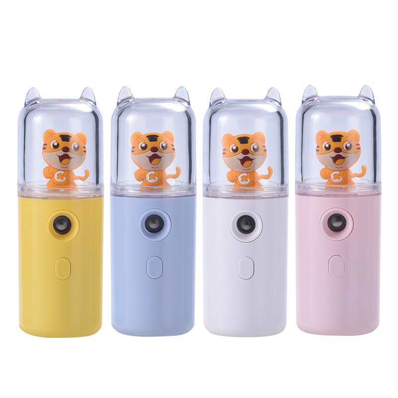 New spray hydrating device portable handheld face humidifier small hydrating spray beauty device alcohol disinfection