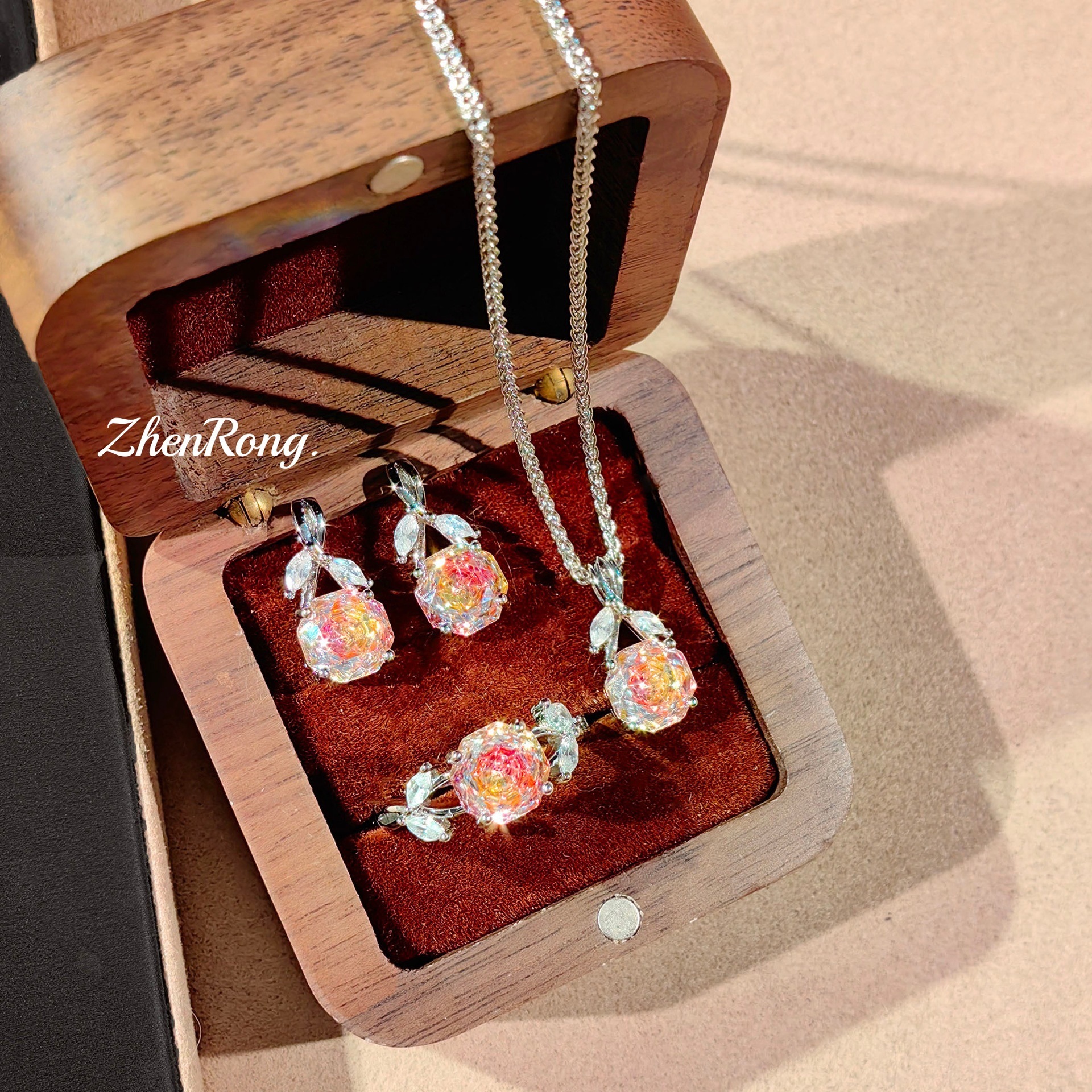 Octagonal millennium rose cut Klein blue necklace pendant inlaid rose red high carbon diamond earrings炫彩 yellow ring women