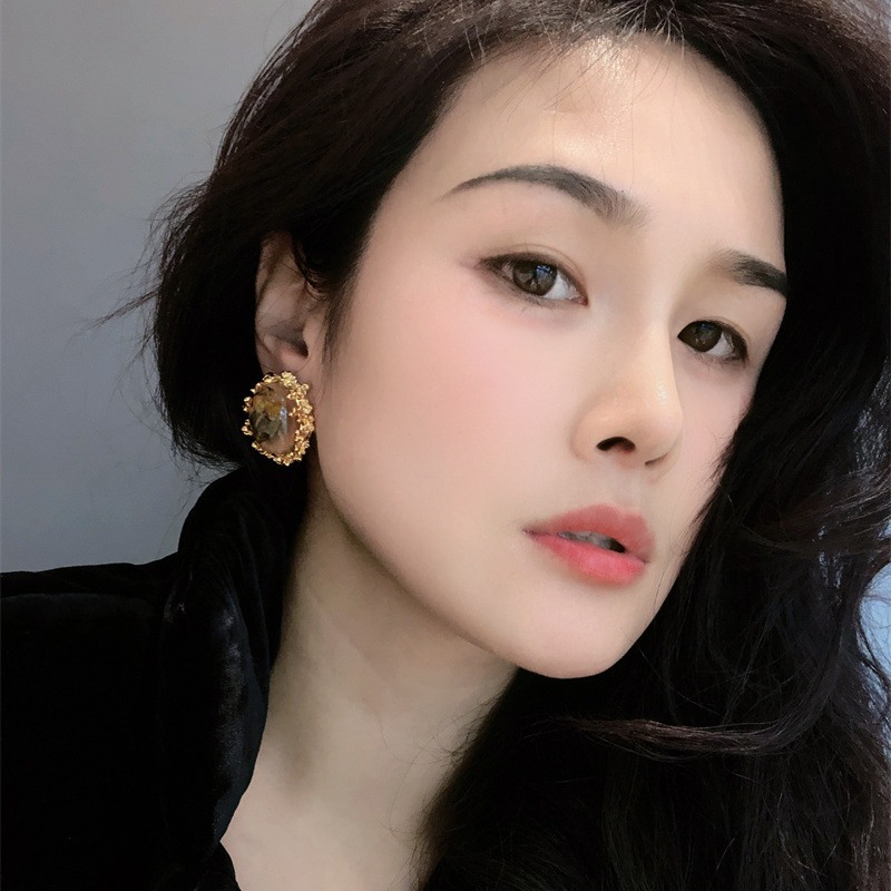 Exquisite Colored Dried Flower Amber Earrings Plated 18K Matte Gold Ear Accessories
