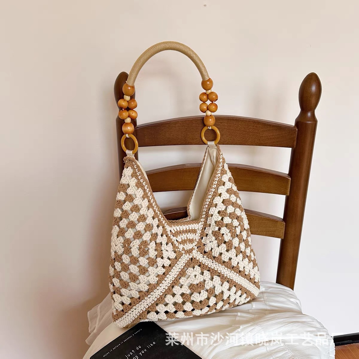 Summer seaside beach bag women's 2026 new large capacity hollow woven shoulder bag handbag tote bucket bag