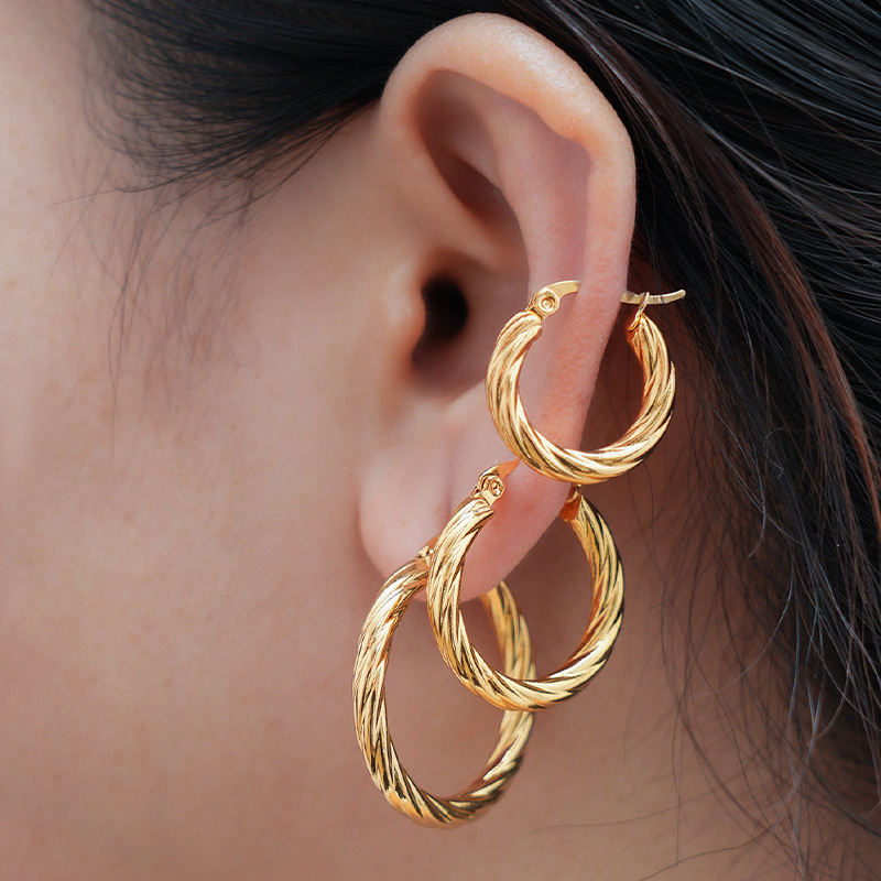 Wind gold women's round diagonal pattern stainless steel earrings simple earring set