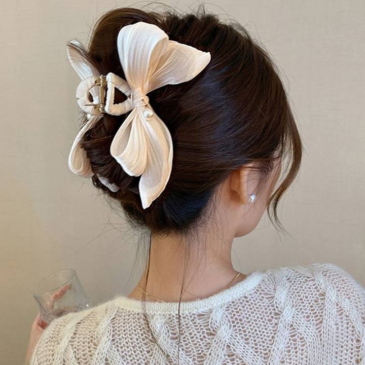 Satin large claw clip for women 2026 pleated back of head bun shark clip hair clip hair accessory