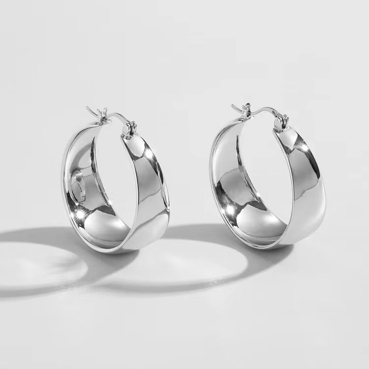 Widened curved surface stainless steel earrings, titanium steel earrings, 18K gold style for women earrings