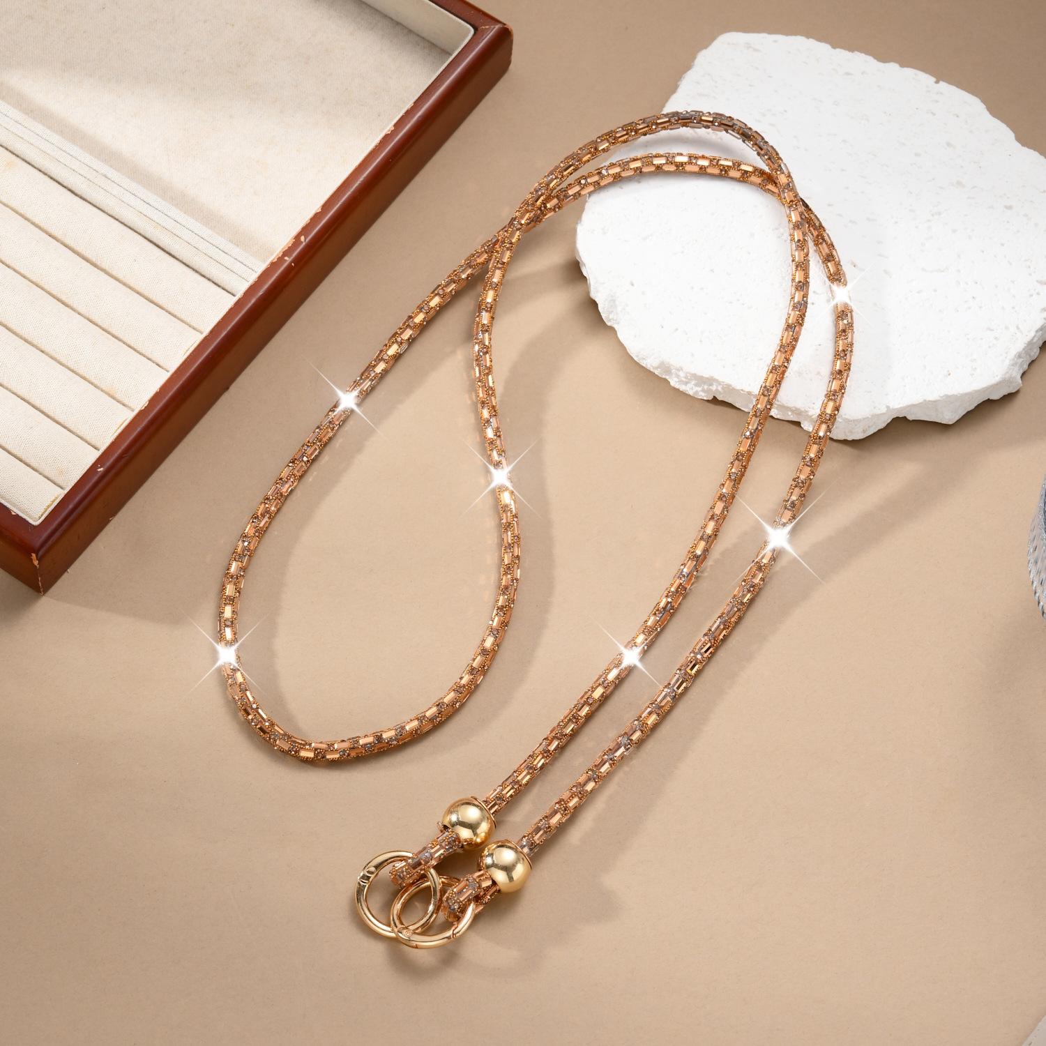 Luxury rhinestone phone lanyard long crossbody phone chain can shoulder back pendant bag decoration strap phone rope