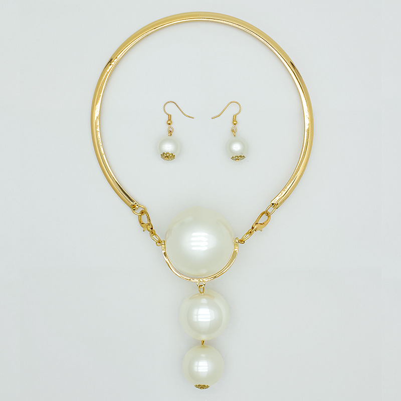 N919 Accessories Exaggerated Large Pearl Necklace Earring Set