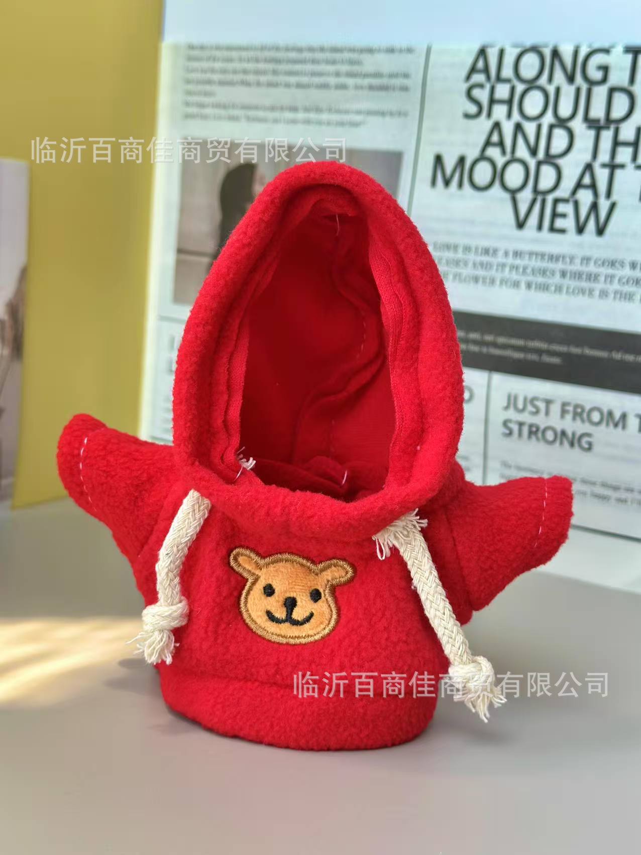 红色卫衣 · 30cm