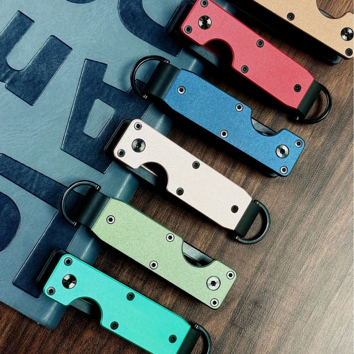 Aluminum Alloy Metal Key Ring Men's Large Capacity Car Key Organizer Multi-functional Key Ring