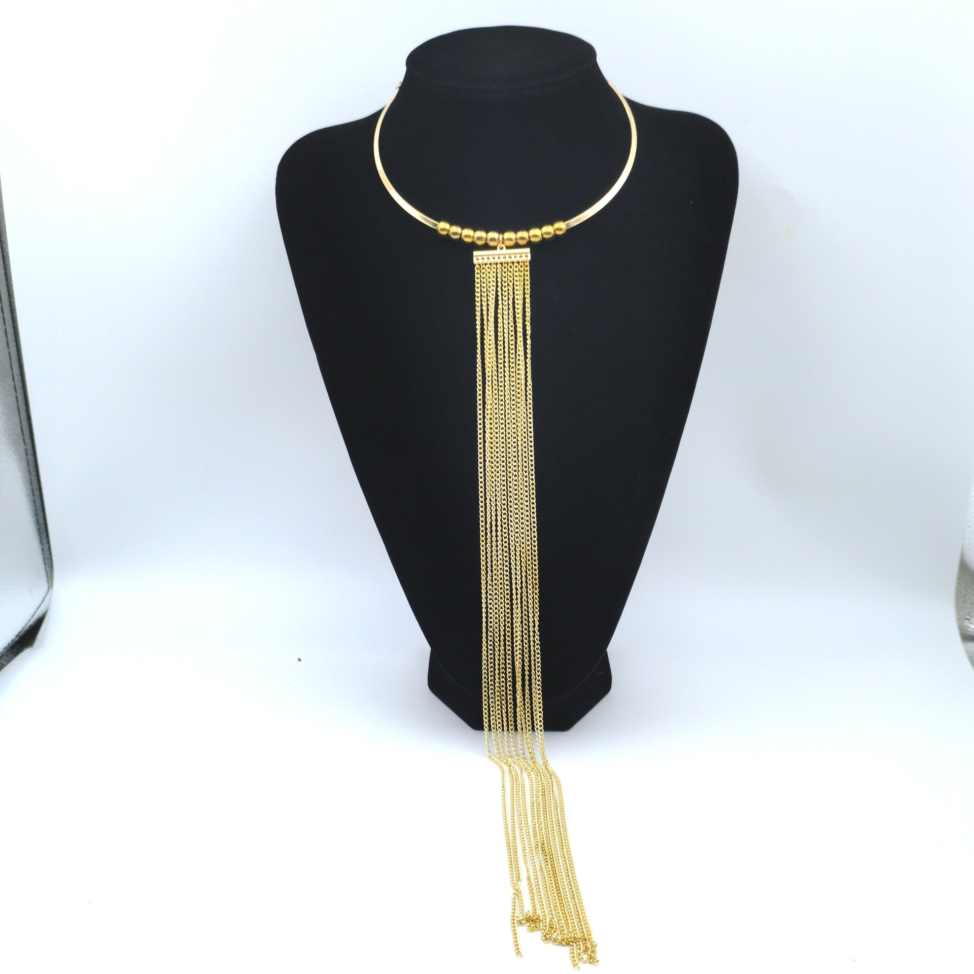 Turquoise choker carved simple exaggerated necklace accessory