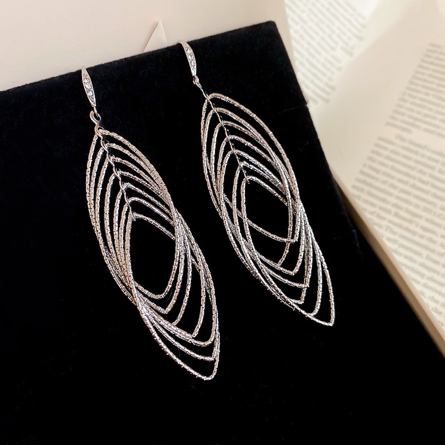 Super Sparkle Diamond Line Ear Accessories 2025 New Dinner Party Heiress Style Stud Earrings Ear Hooks Ear Drops Earrings