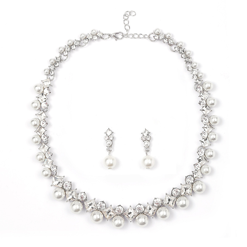 Jewelry Pearl Gemstone Necklace Set Women Niche Sweater Chain Collarbone Chain Alloy