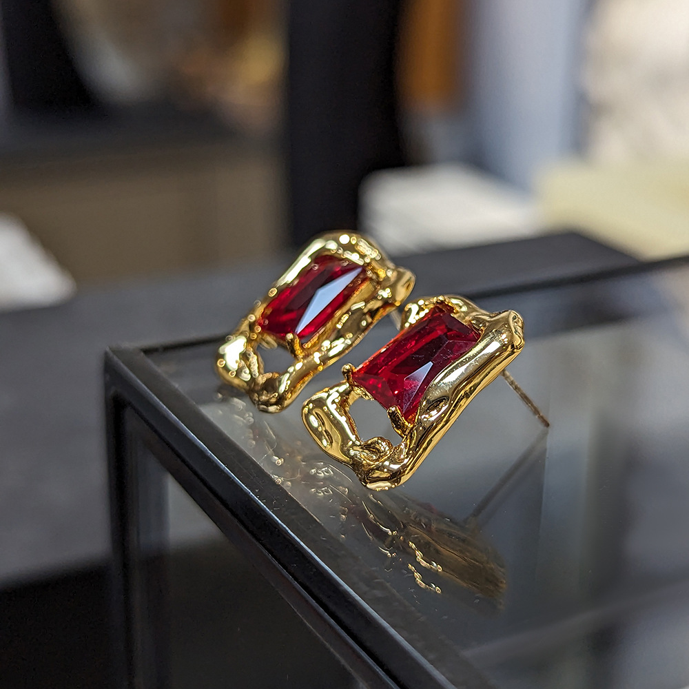 High-Sensitivity Colored Glass Geometric Rectangular Hollow Earrings