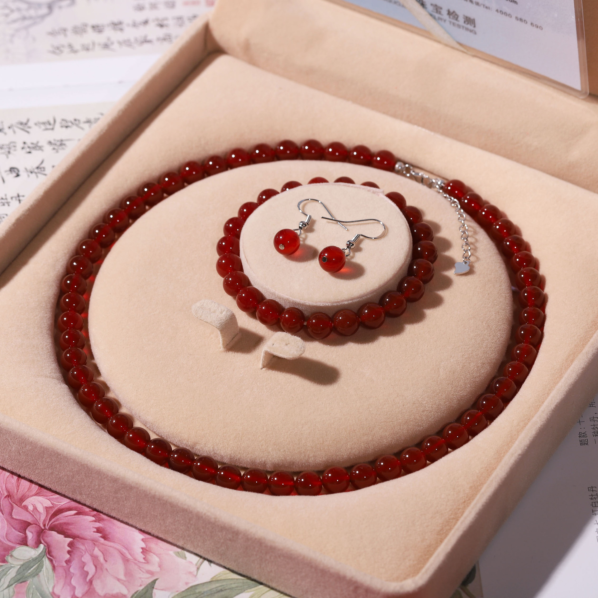 Natural Agate Chalcedony Necklace for Women Three-Piece Set Red Green Chalcedony Clavicle Chain Mother's Day Gift