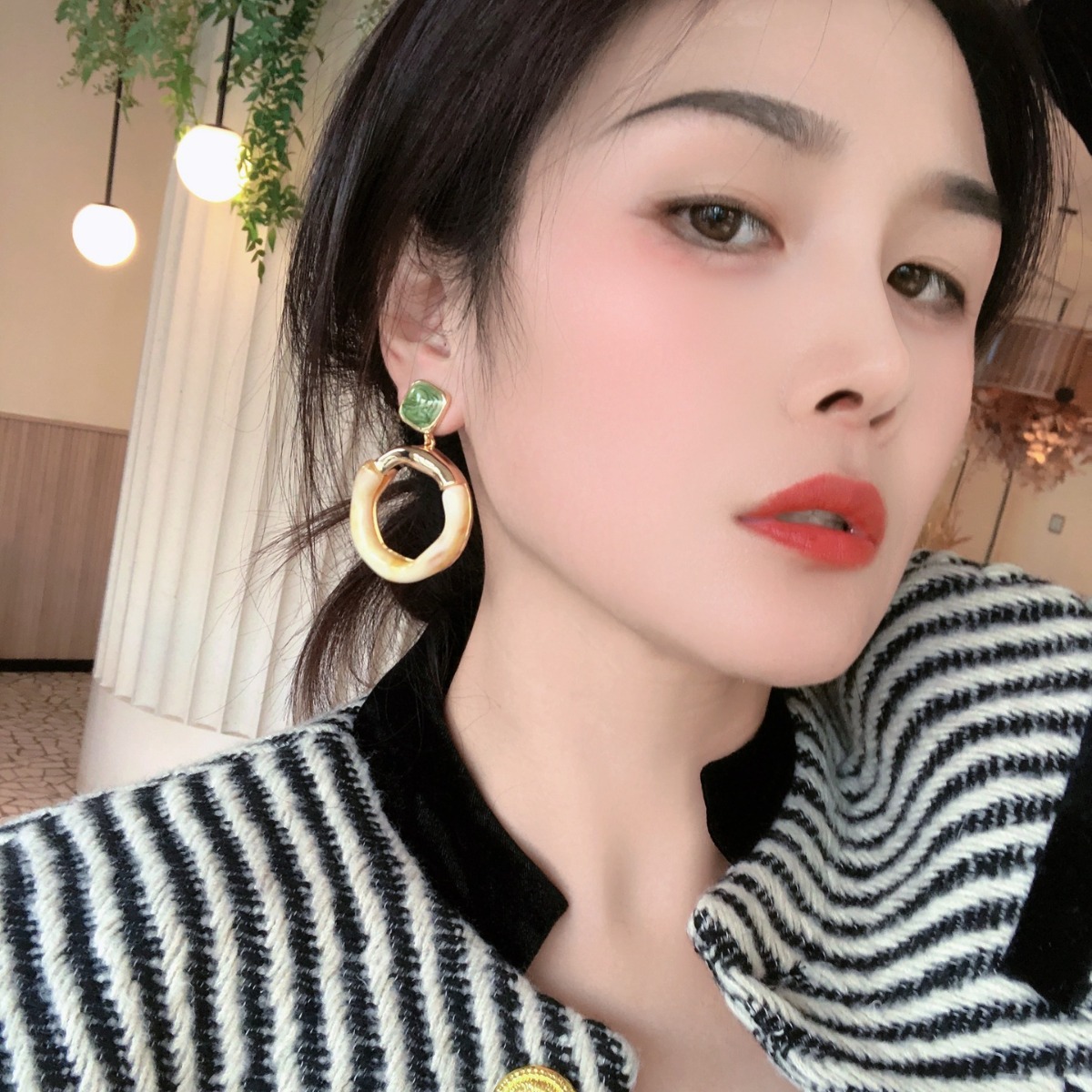 Niche Maillard Color Ivory White Paint Glaze Big Earrings Irregular Ear Studs Ear Accessories