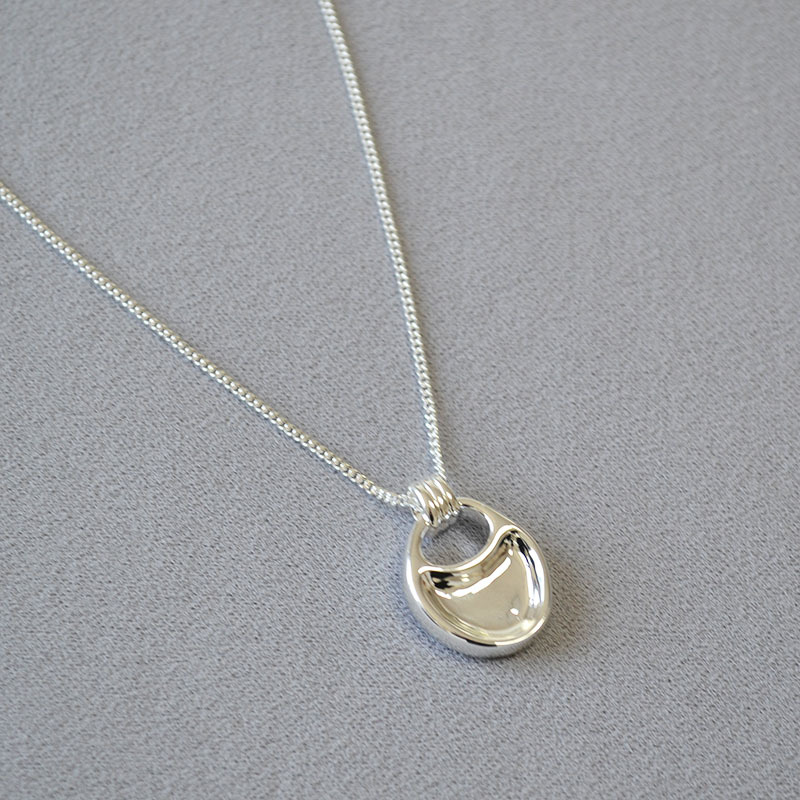 Niche saddle bag necklace silver pendant sweater chain long necklace for women sweater chain