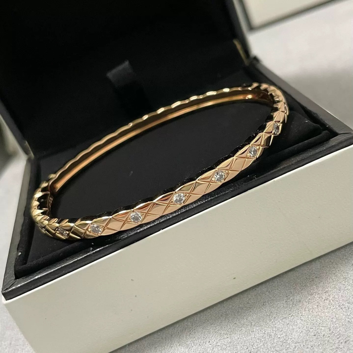 Small fragrance high version V gold coco diamond-encrusted full diamond couple bracelet simple bangle for women