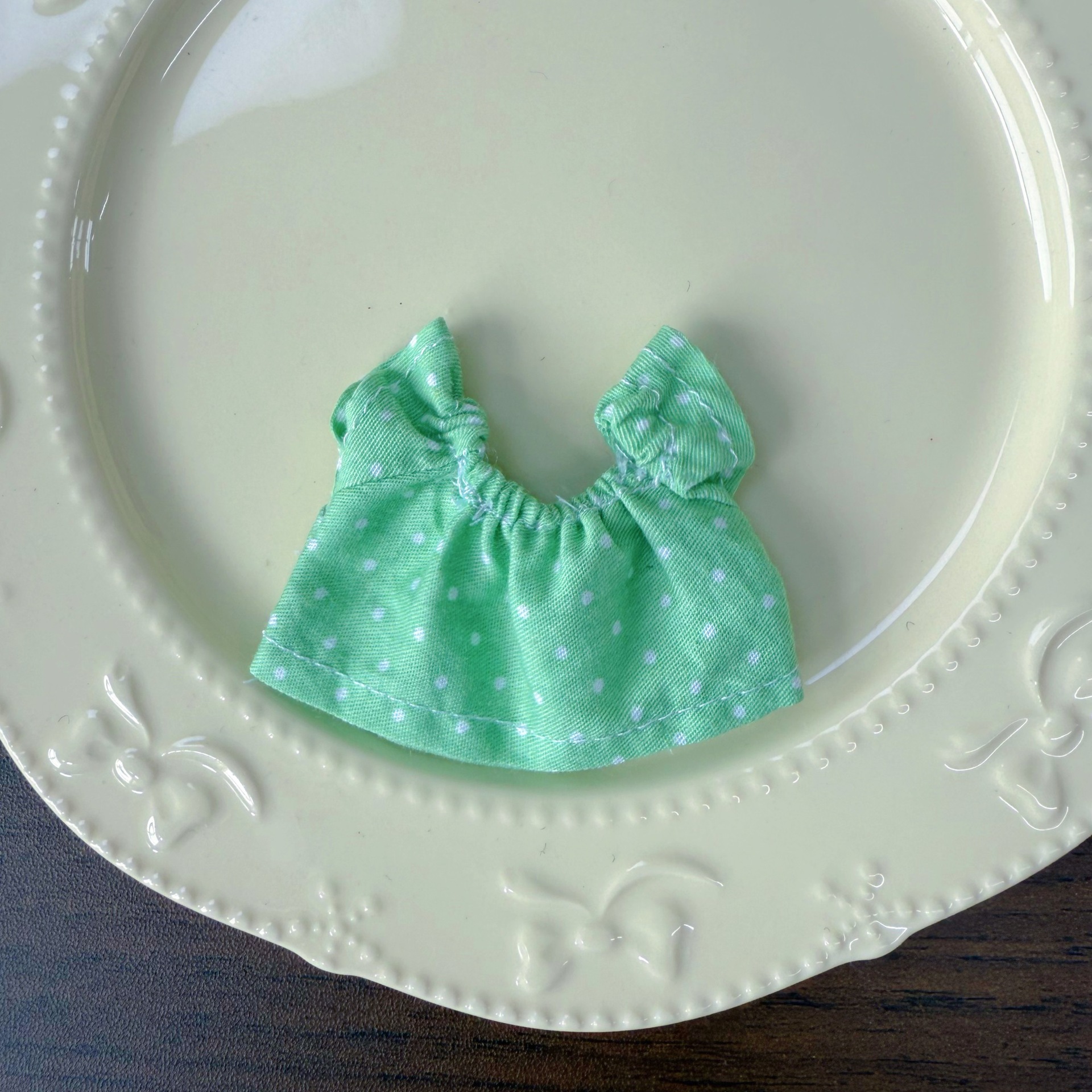 Fourth generation mini mini Labubu doll clothes 10cm dress-up clothes small skirt 4.0 LABUBU replacement