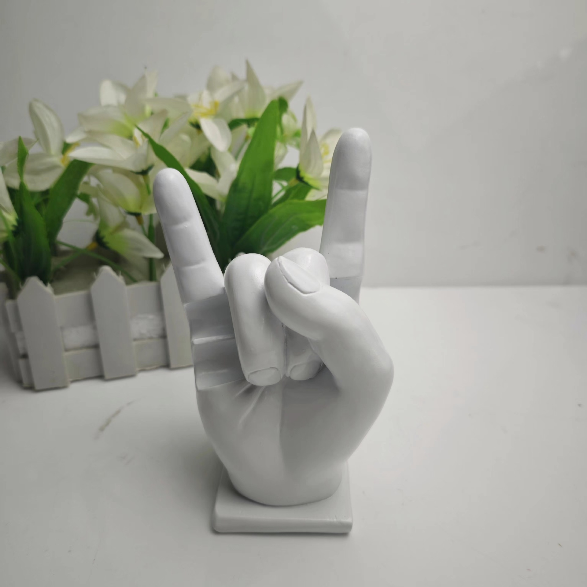2025 New Drummer Hanging Middle Finger Resin Ornament Stand