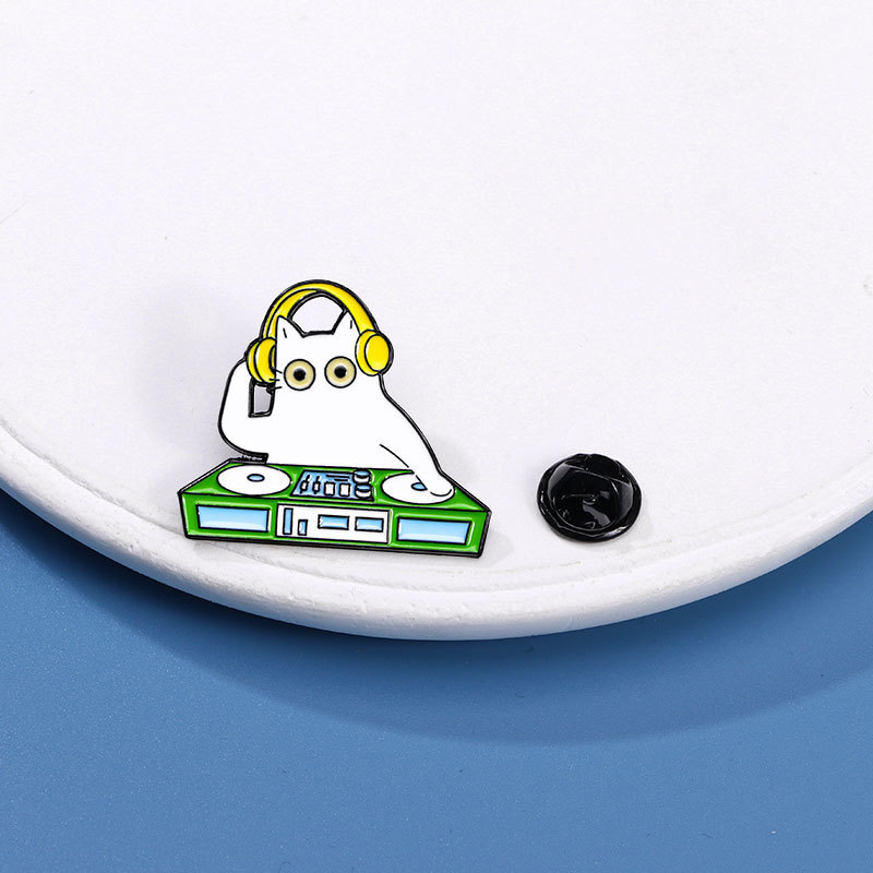 Original Cartoon Badge Cute Animal Cat Series Brooch Student Backpack Clothes Decoration