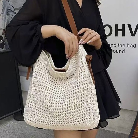 Niche handmade woven bag shoulder bag large bag 2026 new tote bag women's seaside beach bag large capacity