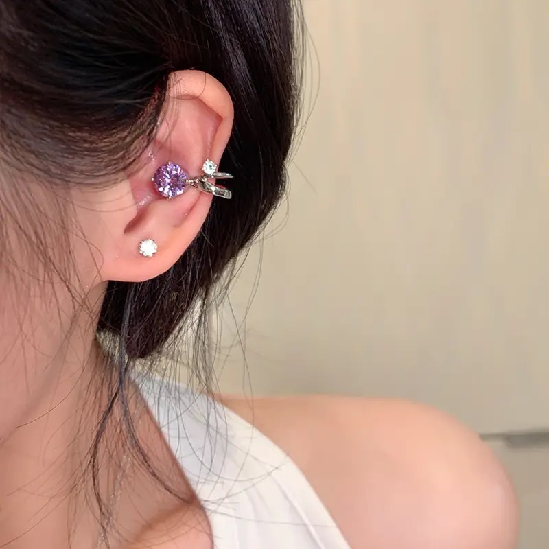 Sweet Cool Super Sparkle No Ear Hole Ear Cuff for Women New Exquisite Ear Accessories