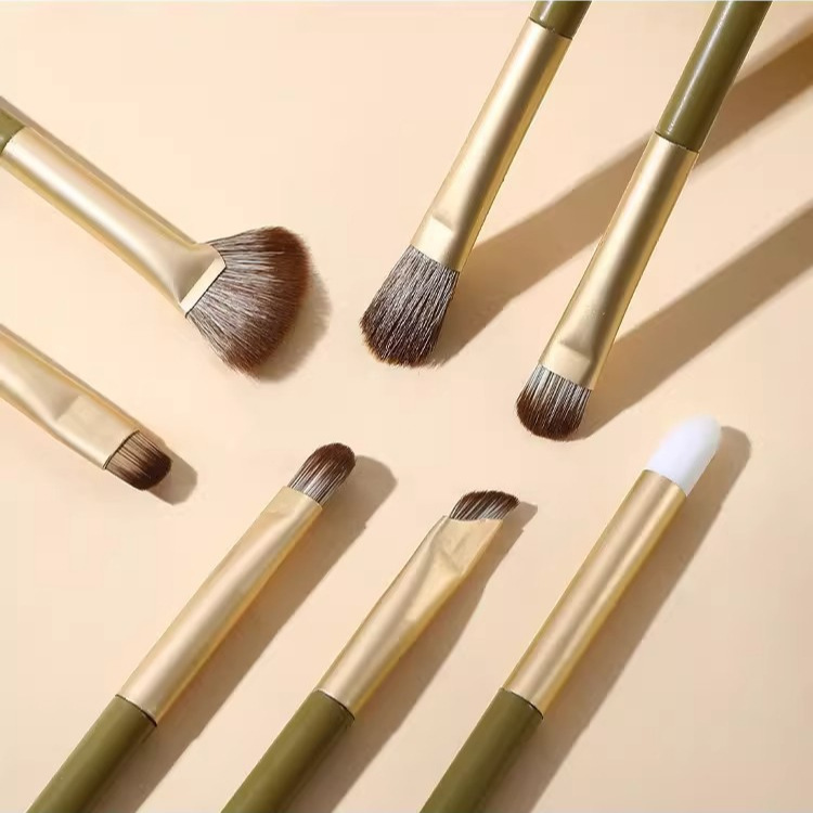 Brush maker avocado 7-piece eye makeup brush set beginner soft bristle blush brush detail brush makeup tool
