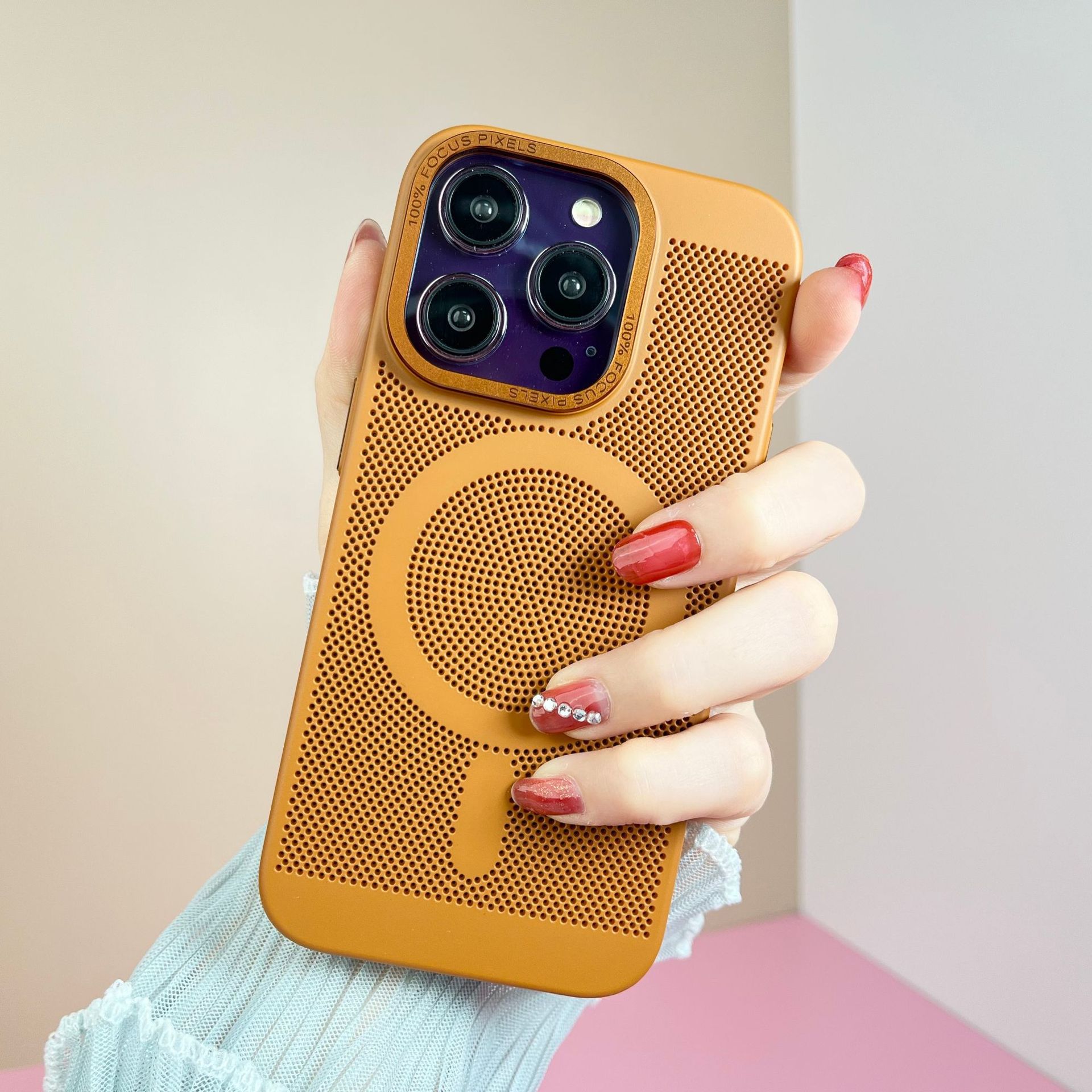 Compatible with iPhone 14 Pro Max mesh heat dissipation phone case magsafe magnetic Apple 13 breathable protective case