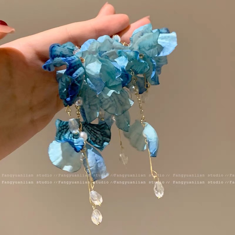 Looking forward to summer twilight ice blue flower tassel earrings women seaside resort style exaggerated ear studs stunning ear accessories