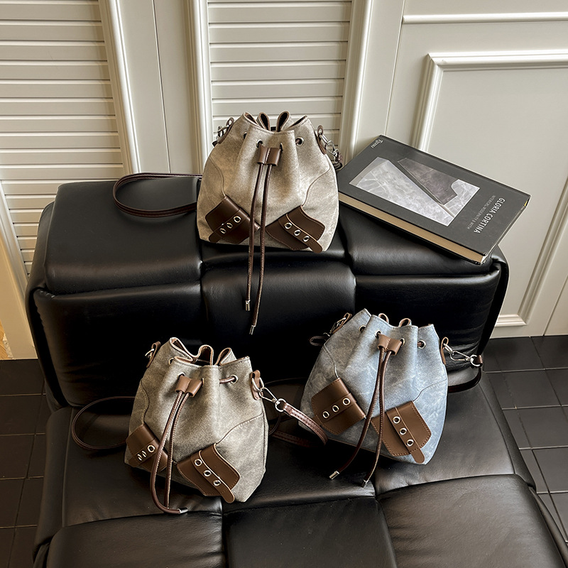 2026 Bucket Bag Women New Single Shoulder Bag Niche Commuter Crossbody Bag
