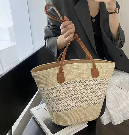 Handmade straw bag women 2025 new large capacity woven handbag shoulder bag underarm bag beach bag