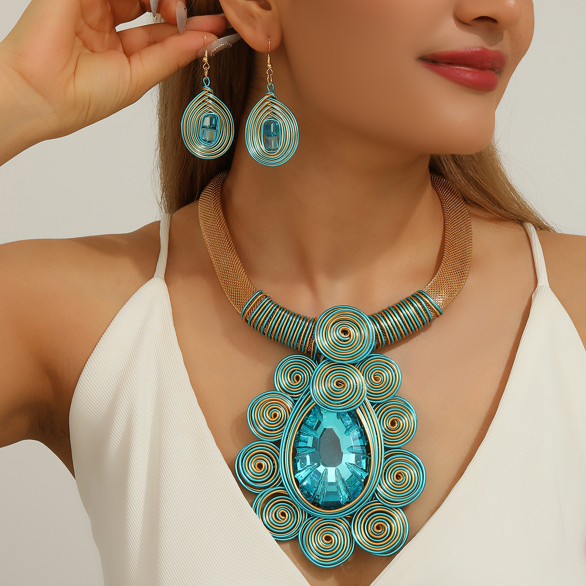 New bohemian exaggerated necklace and earring set banquet accessories necklace