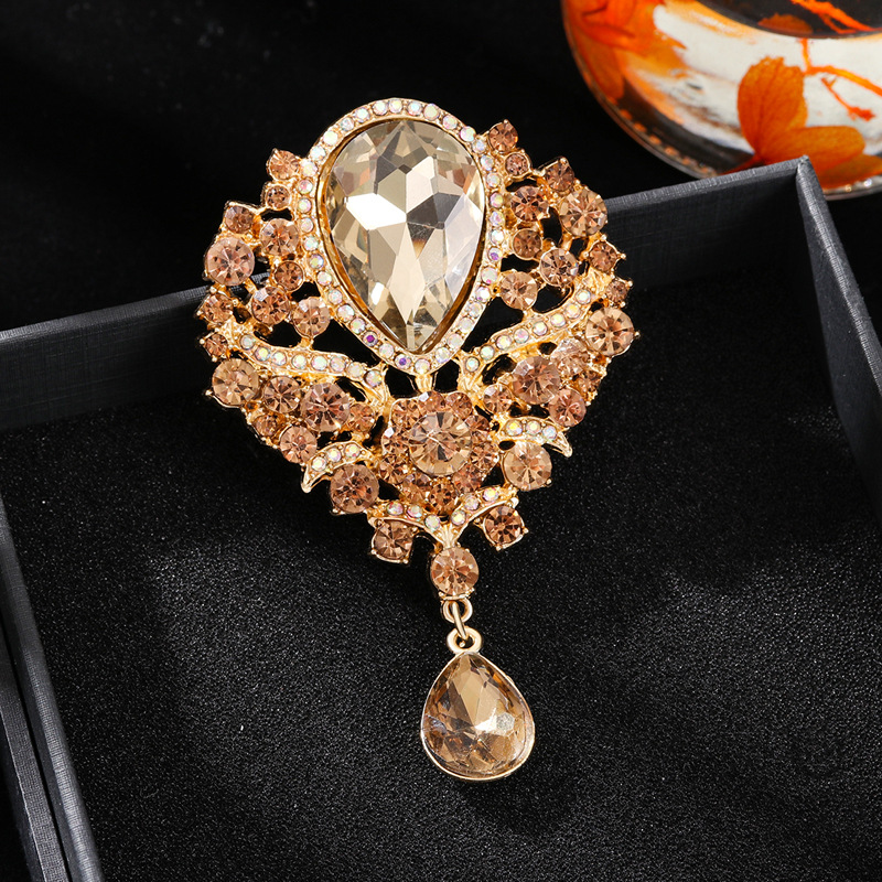 New Crystal Pendant Brooch Rhinestone Corsage Women's Pin Clothing Accessory