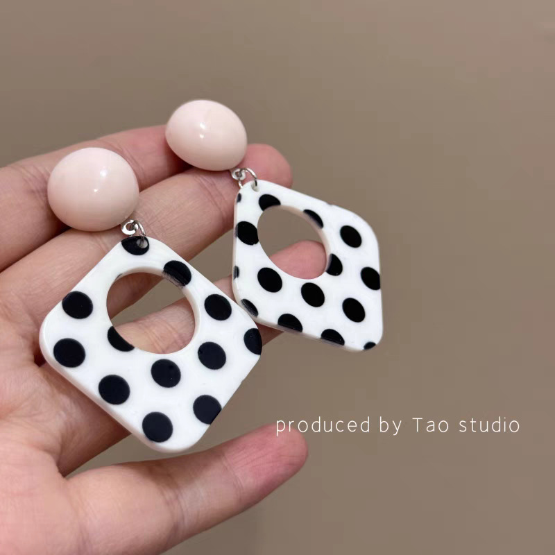 Earrings for Women Summer Small Colorful Stud Earrings Face-Slimming Seaside Vacation Photo Ear Drops Earrings