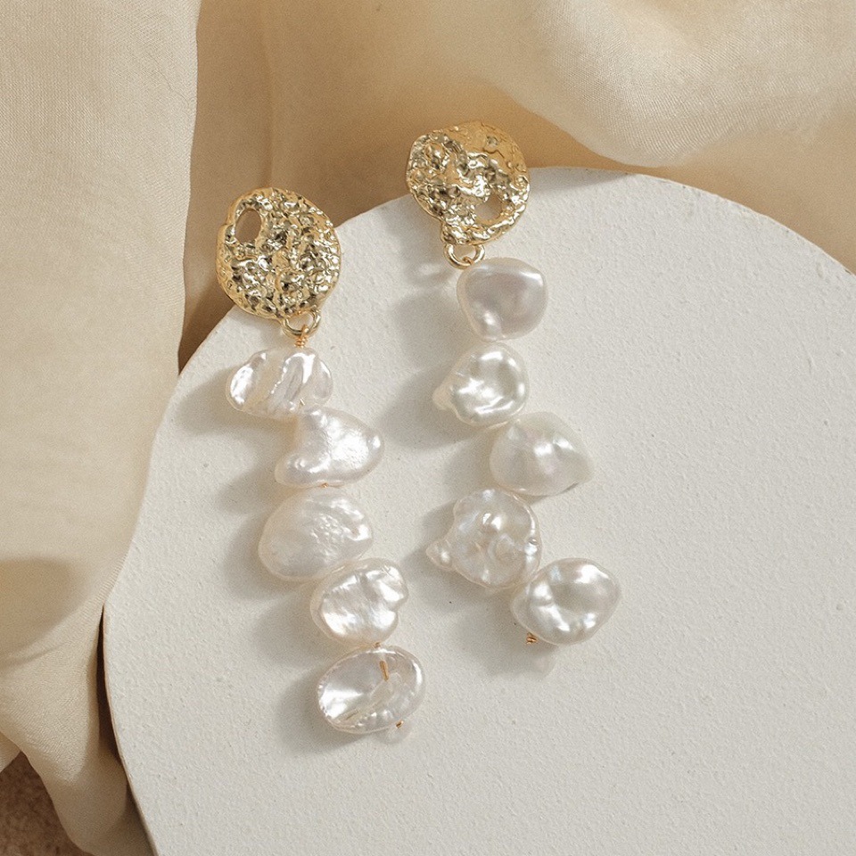Natural Silver-Gray True Akoya Petal Pearl Earrings Elegant Style