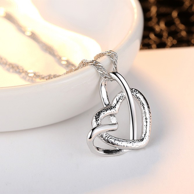 Double Heart Pendant Necklace Collarbone Chain Elegant Women's Accessory Frosted Heart Shape Accessory