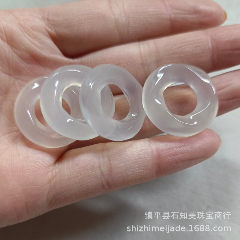 49号莫比乌斯环（约23*6mm)