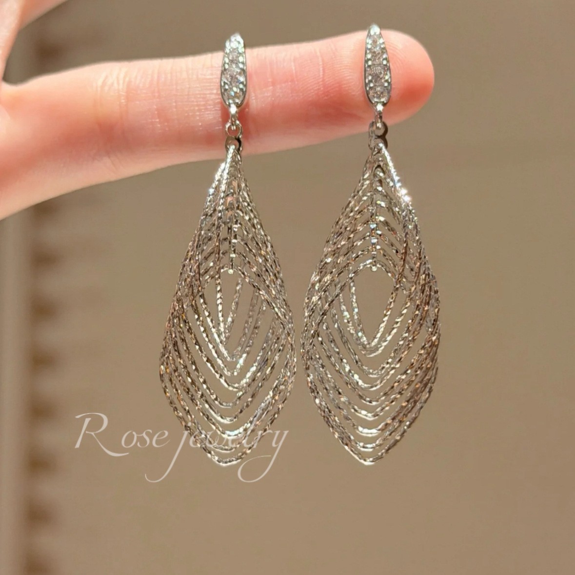 Audrey Hepburn Style Geometric Round Earrings Exaggerated Ear Drops Niche Stud Earrings for Women