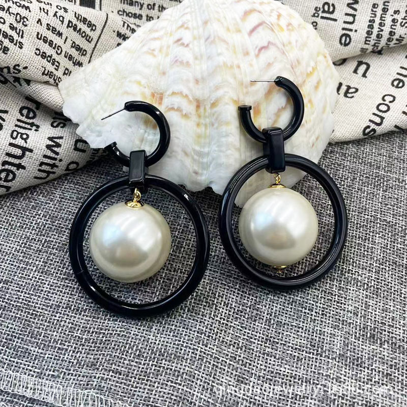 2023 new LE black resin circle large pearl drop ear hoops earrings
