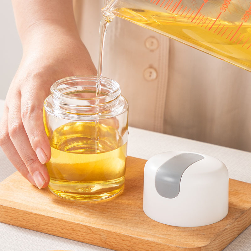 Japanese-Style Non-Oil Glass Oil Bottle Automatic Open and Close Sauce Bottle Leak-Proof Home Kitchen Supplies Oil Can Seasoning Storage