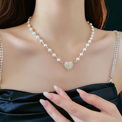 Diamond-set love magnetic heart-shaped pendant pearl necklace collarbone chain