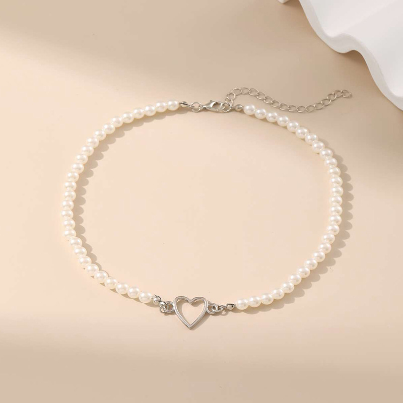Rongshang New Hollow Love Heart Pendant Necklace for Women Pearl Clavicle Chain Necklace Accessory