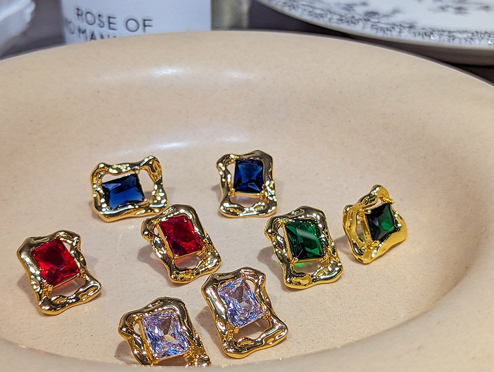 High-Sensitivity Colored Glass Geometric Rectangular Hollow Earrings